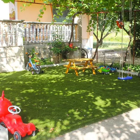 Apartman With A Parking Space Sveti Filip I Jakov, Biograd - 16708 Sveti Filip i Jakov