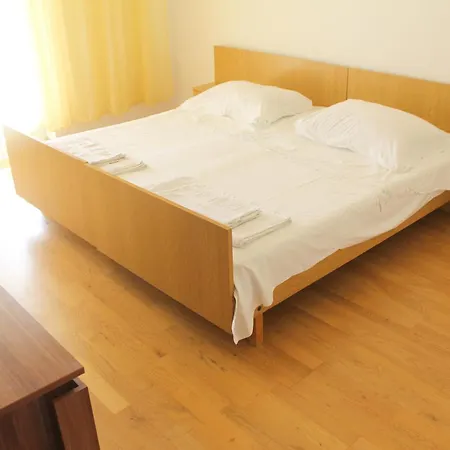 Apartamento With Parking Space Sveti Filip I Jakov, Biograd - 16708 *